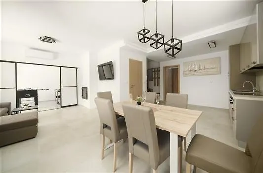 Apartment Apartmani Drage Croatia